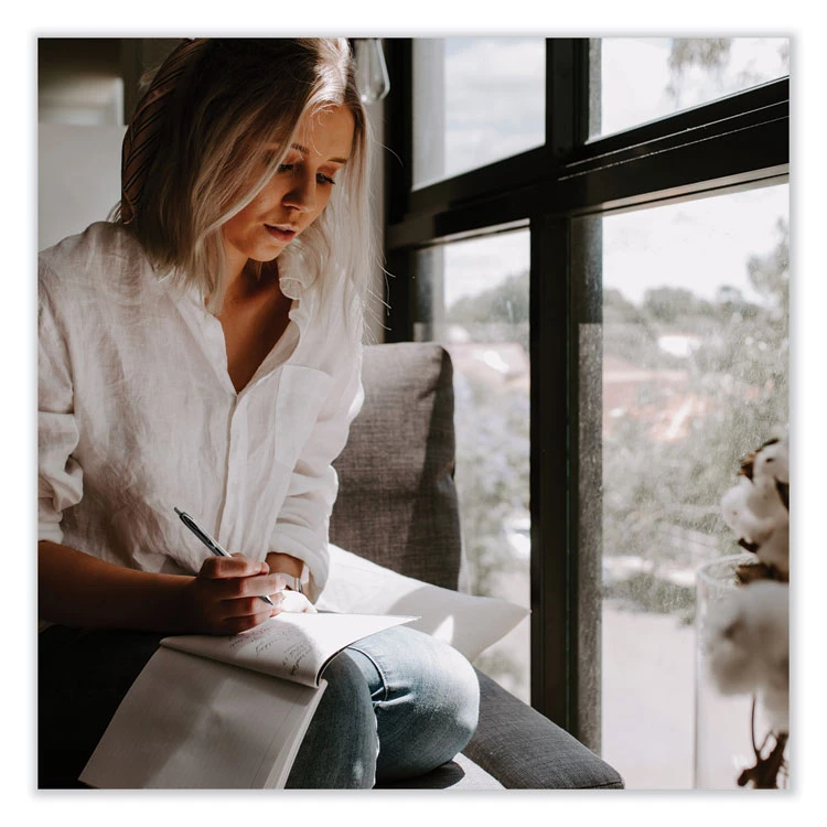 Uniball® Signo 207 Gel Pen, Retractable, Medium 0.7 Mm, Black Ink, Smoke/Black Barrel, Dozen 10 Uniball® Signo 207 Gel Pen, Retractable, Medium 0.7 Mm, Black Ink, Smoke/Black Barrel, Dozen - Image 8